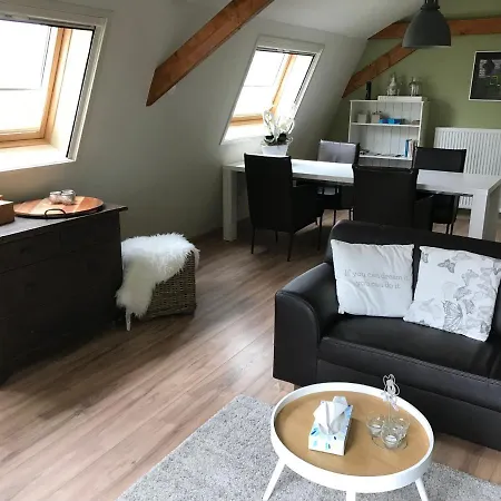 Holiday home Schellinkhuis Schellinkhout
