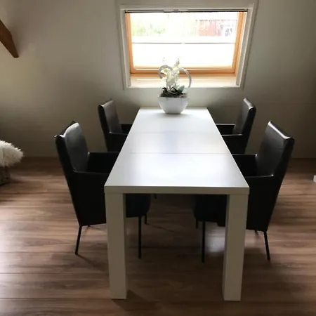 Holiday home Schellinkhuis Schellinkhout